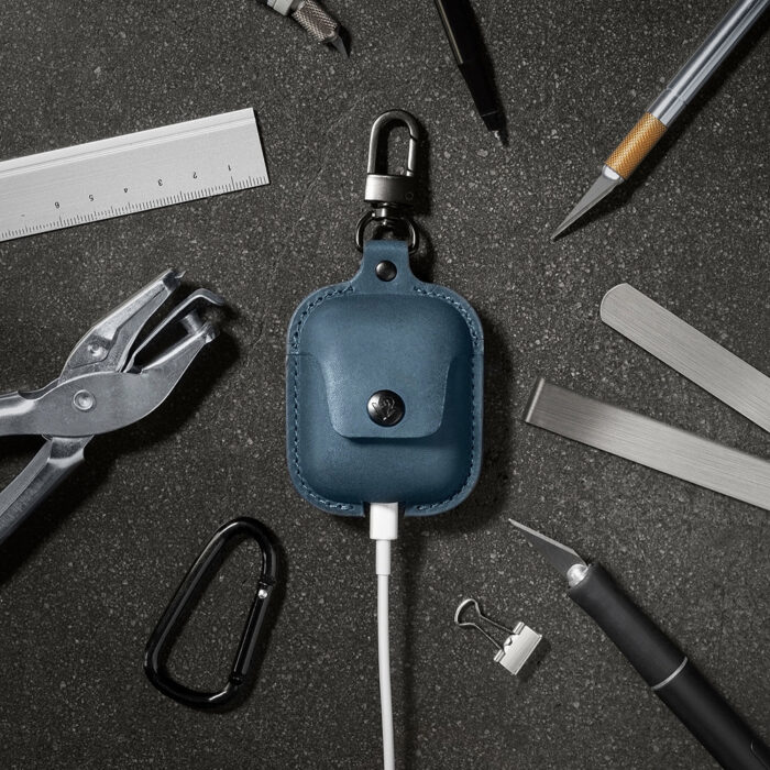 AirSnap Ledertasche für Apple AirPods, Blau