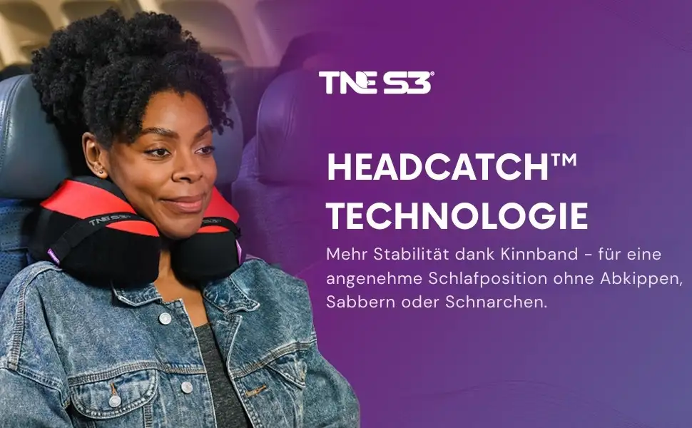 Frau mit Cabeau The Neck’s Evolution S3 Nackenkissen und Kinnband für stabile Schlafposition ohne Abkippen oder Sabbern.