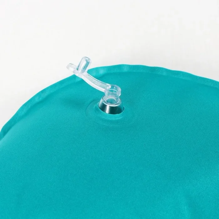 Aufblasbares Nackenkissen mit integrierter Luftpumpe - Blau